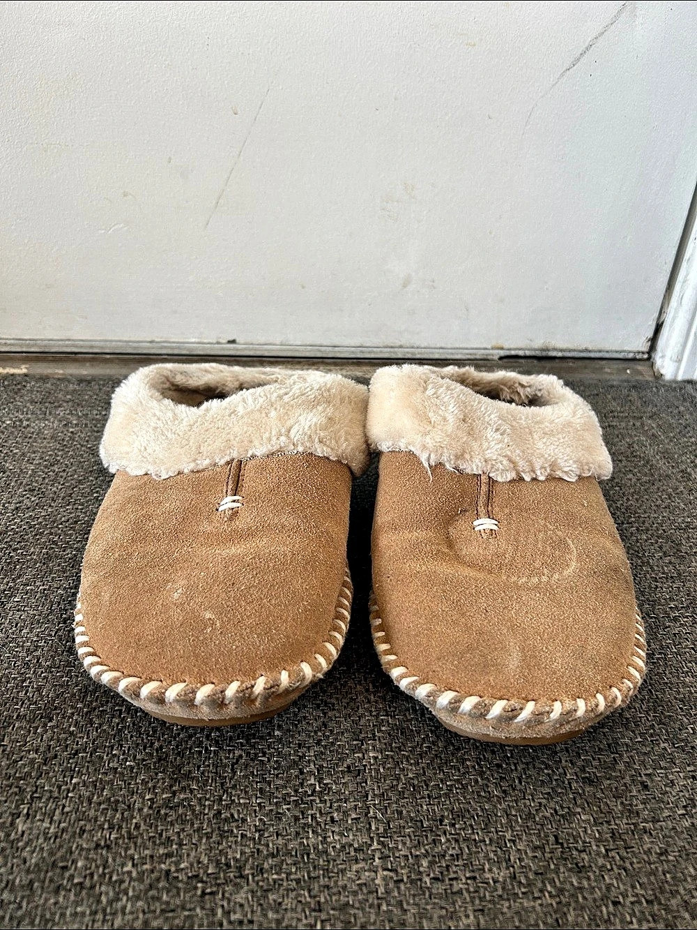 Minnetonka Faux Fur Lined Suede Mule Slippers Brown & Cream